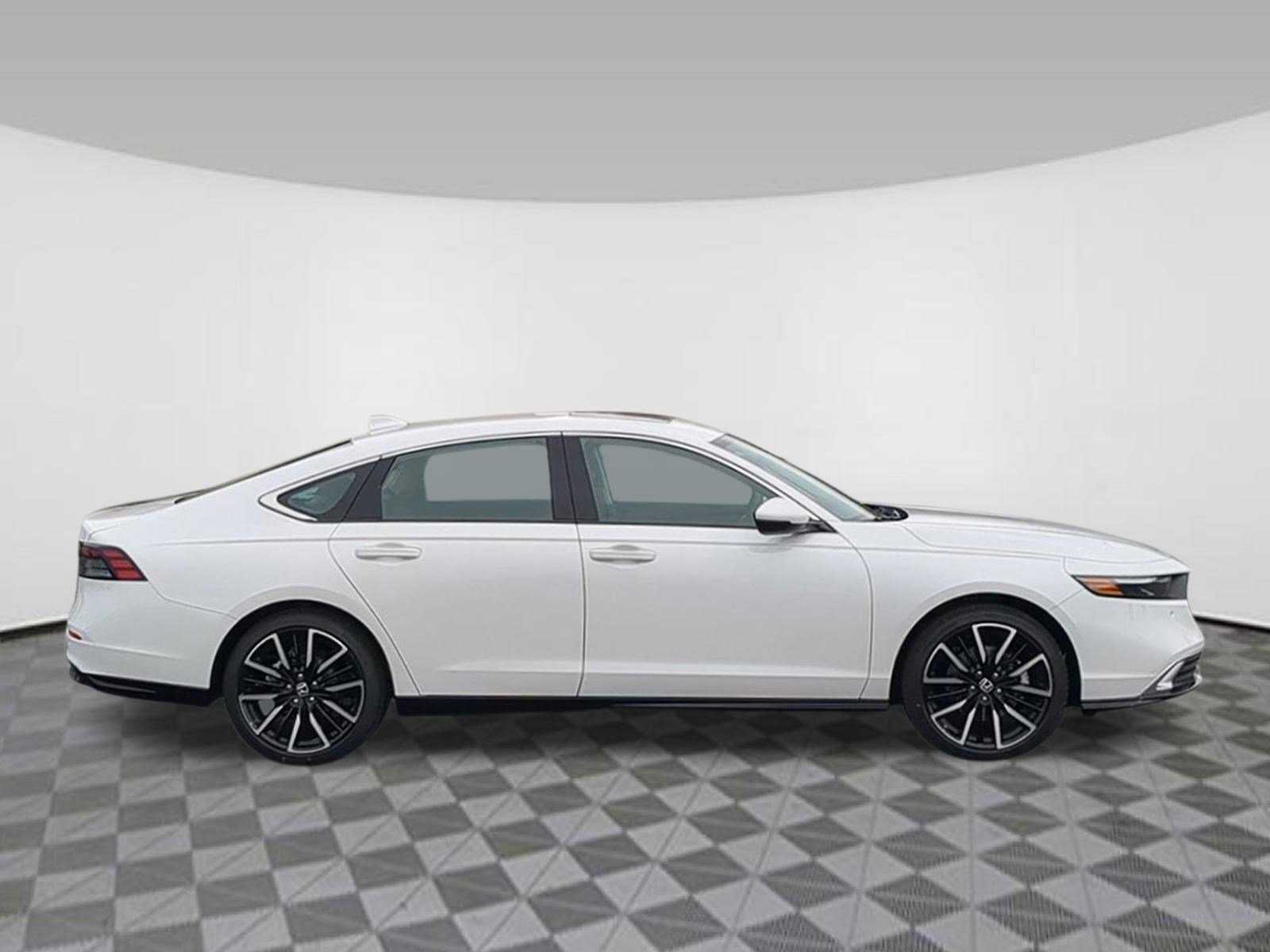 New 2026 Honda Accord Touring image 8