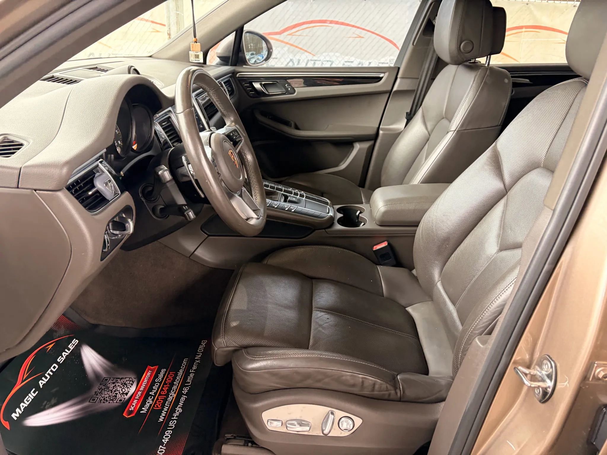 Used 2017 Porsche Macan image 61