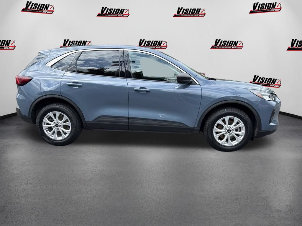 Used 2023 Ford Escape Active AWD/4WD image 4