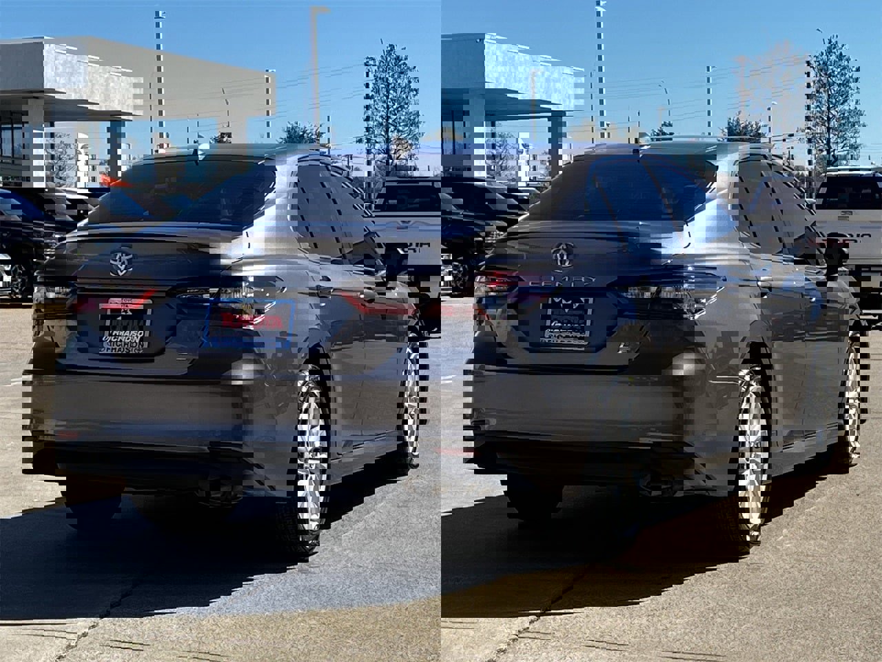 Used 2024 Toyota Camry LE image 4