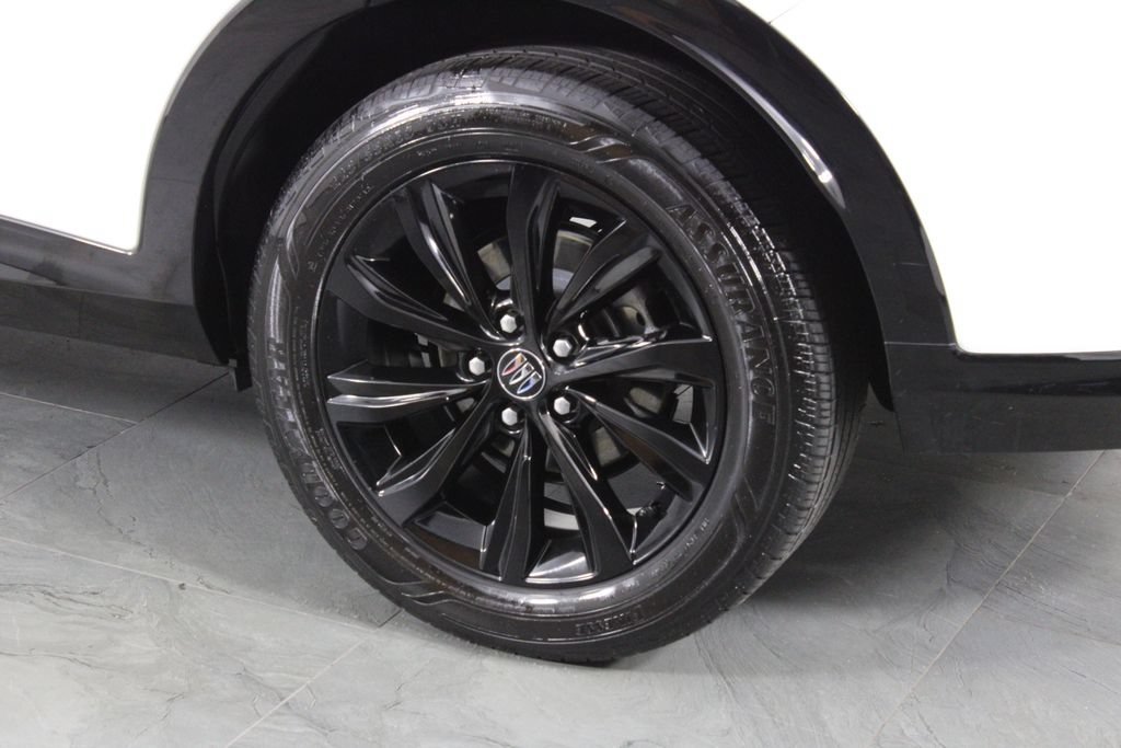 Used 2025 Buick Envista Sport Touring w/ Convenience I Package FWD image 14