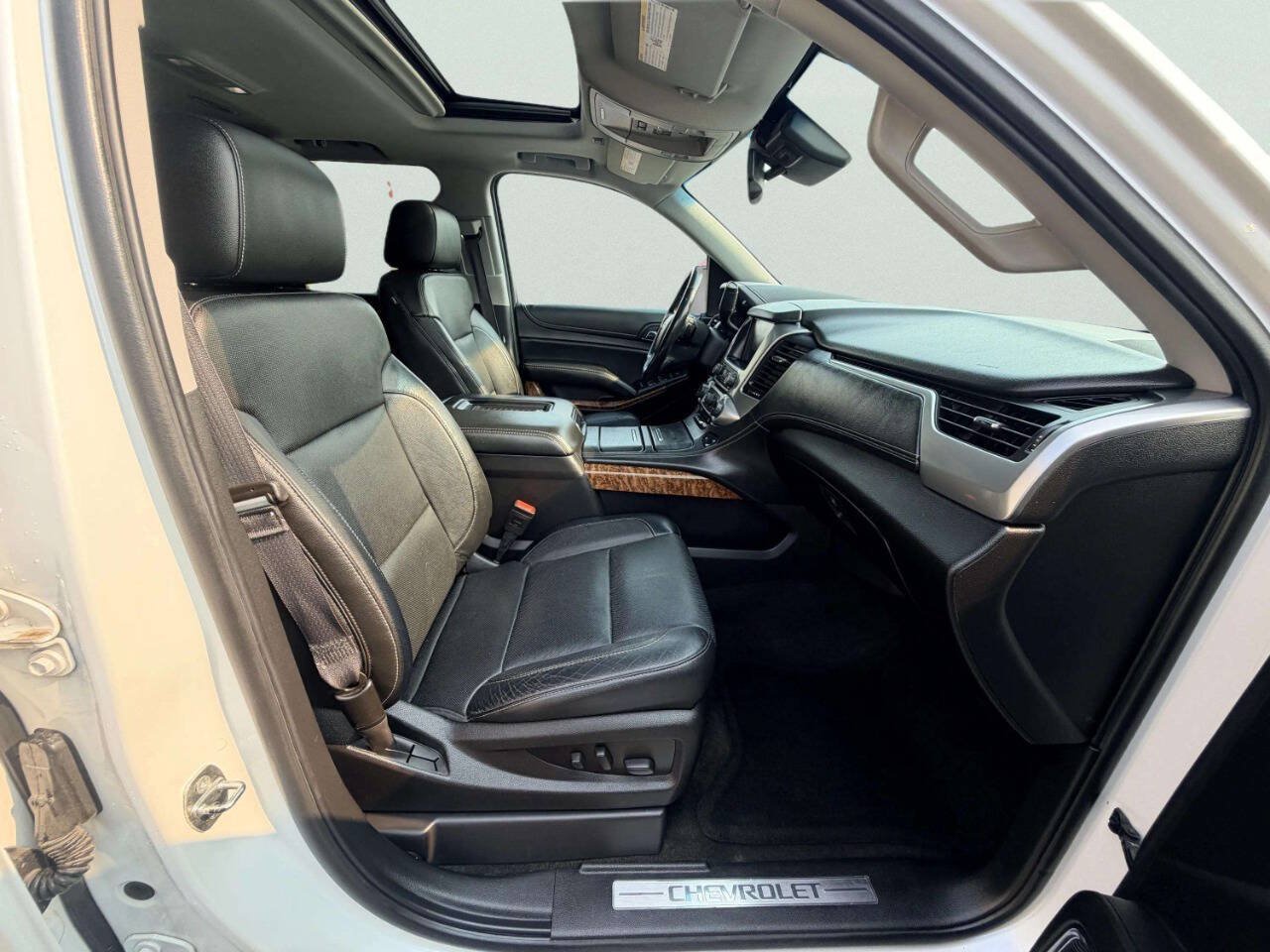 Used 2016 Chevrolet Tahoe LTZ AWD/4WD image 35
