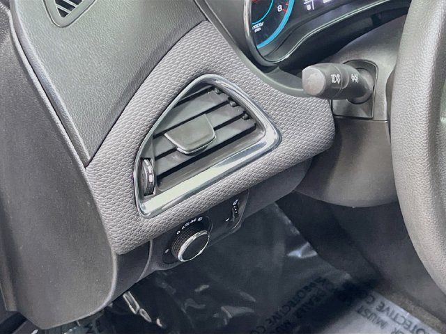 Used 2017 Chevrolet Cruze LT w/ Convenience Package FWD image 10