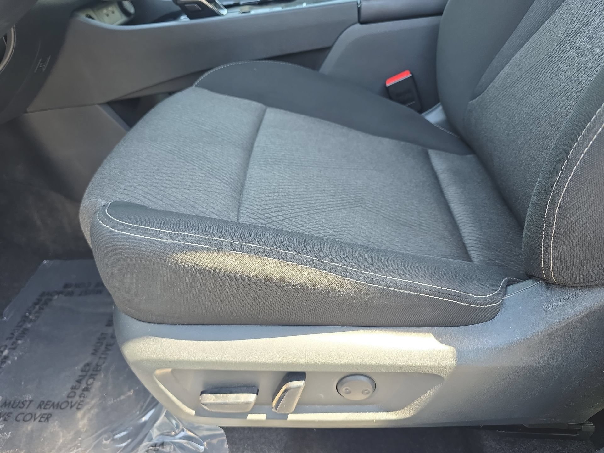 Used 2025 Nissan Rogue SV FWD image 27