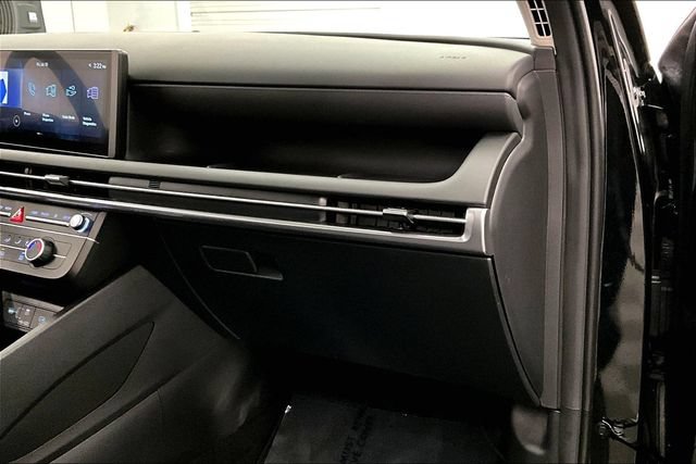 Used 2025 Hyundai Tucson SE FWD image 19