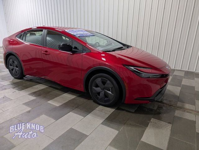 Used 2025 Toyota Prius LE FWD image 5