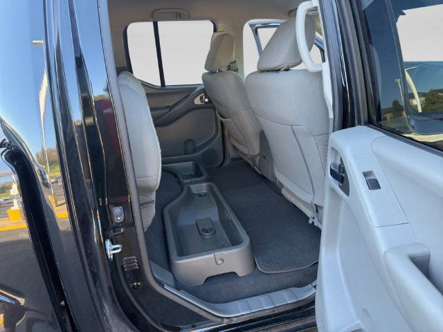 Used 2021 Nissan Frontier SV w/ Midnight Edition Floor Mats AWD/4WD image 21