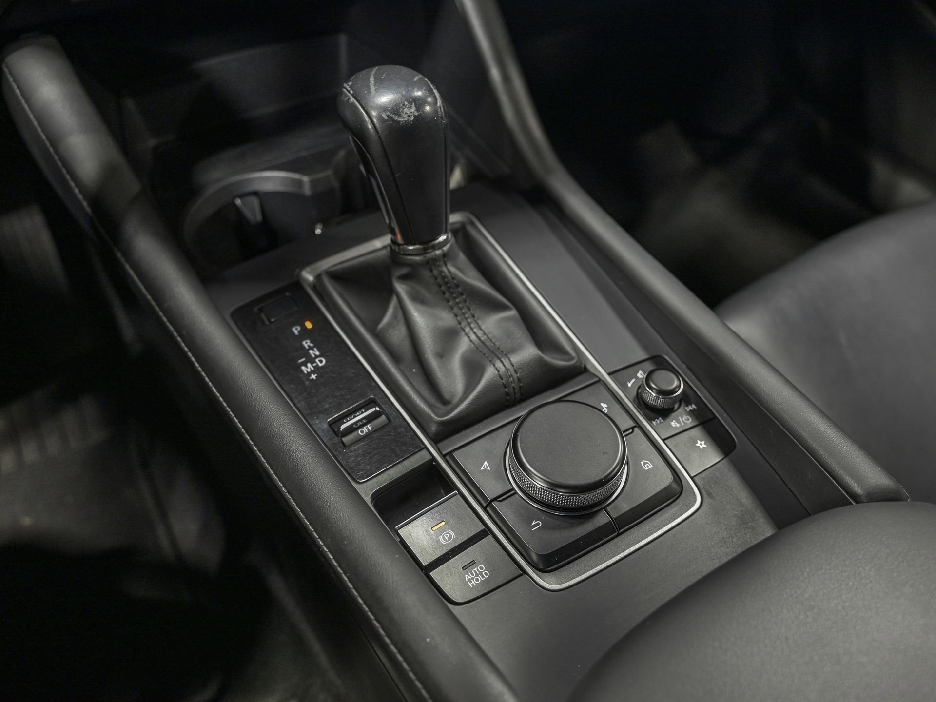 Used 2020 MAZDA MAZDA3 Hatchback image 25