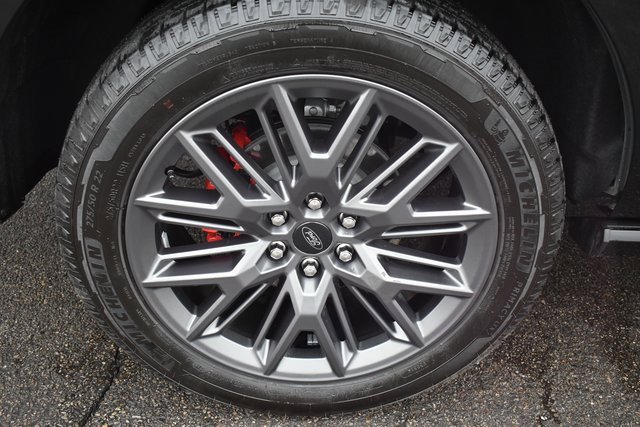 Used 2025 Ford Expedition Platinum w/ Stealth Performance Package image 59