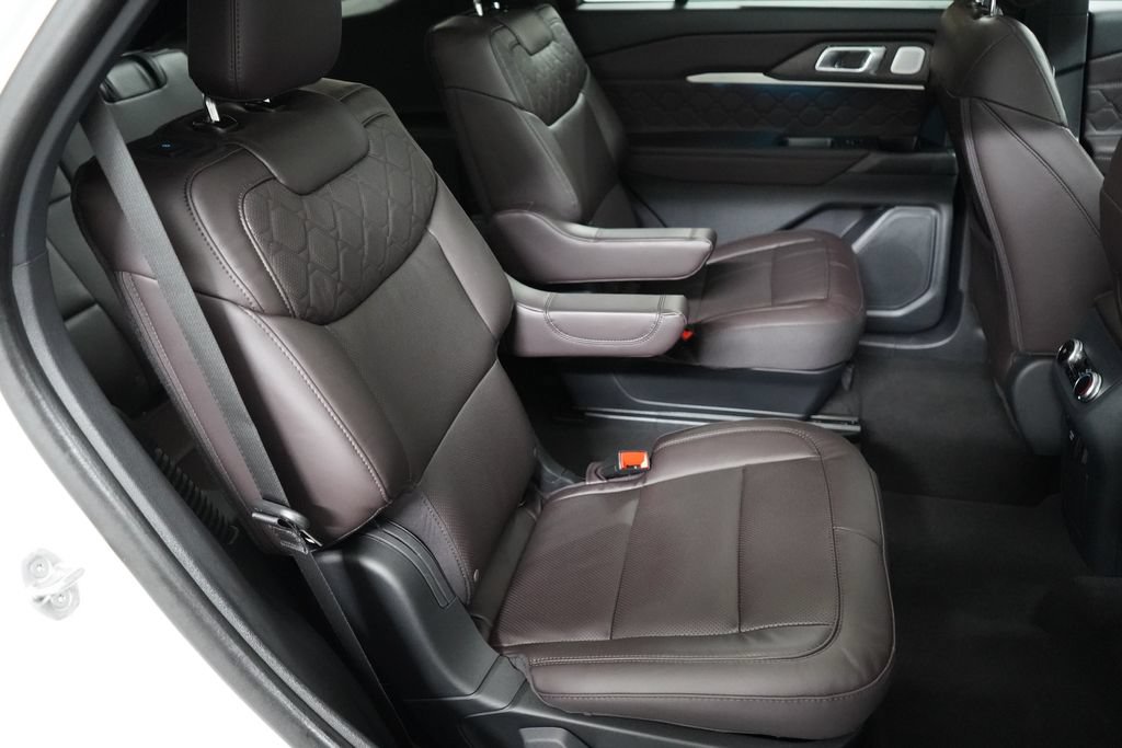 New 2026 Ford Explorer Platinum w/ LUX Leather Package AWD/4WD image 20