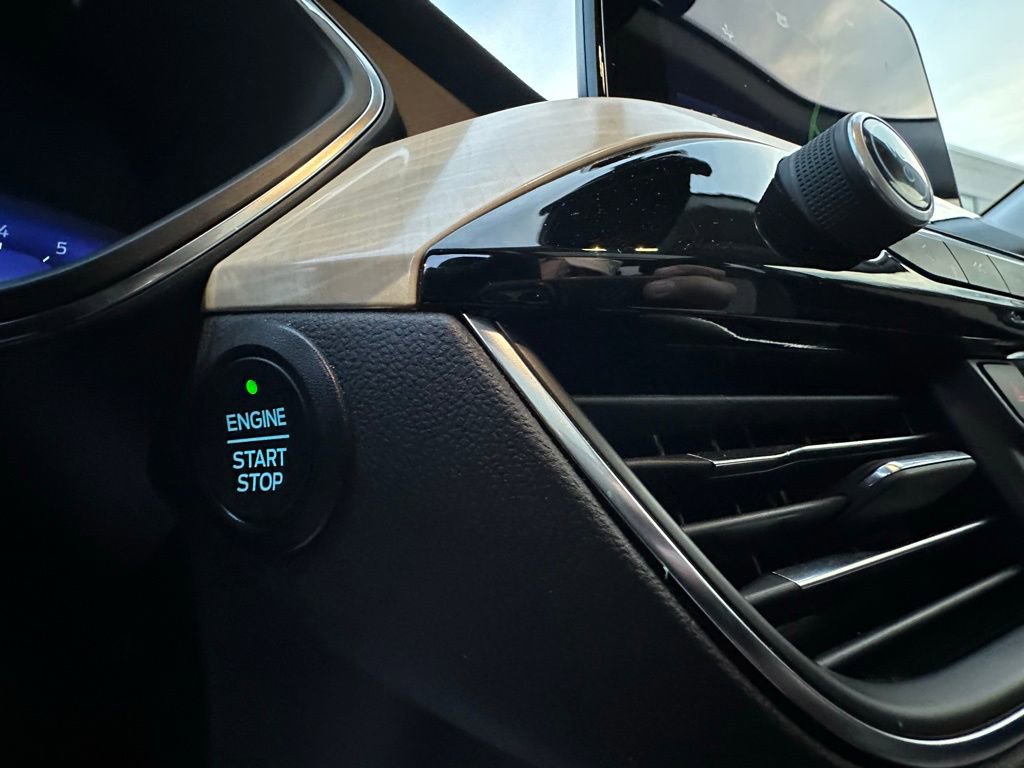 Used 2022 Ford Escape Titanium w/ Titanium Elite Package image 27