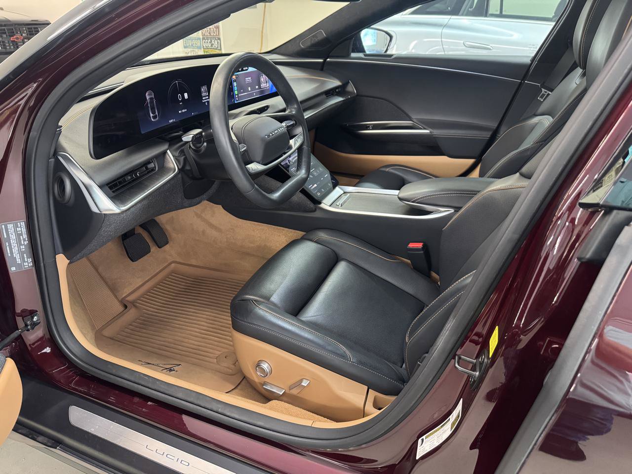 Used 2025 Lucid Air Touring AWD/4WD image 6