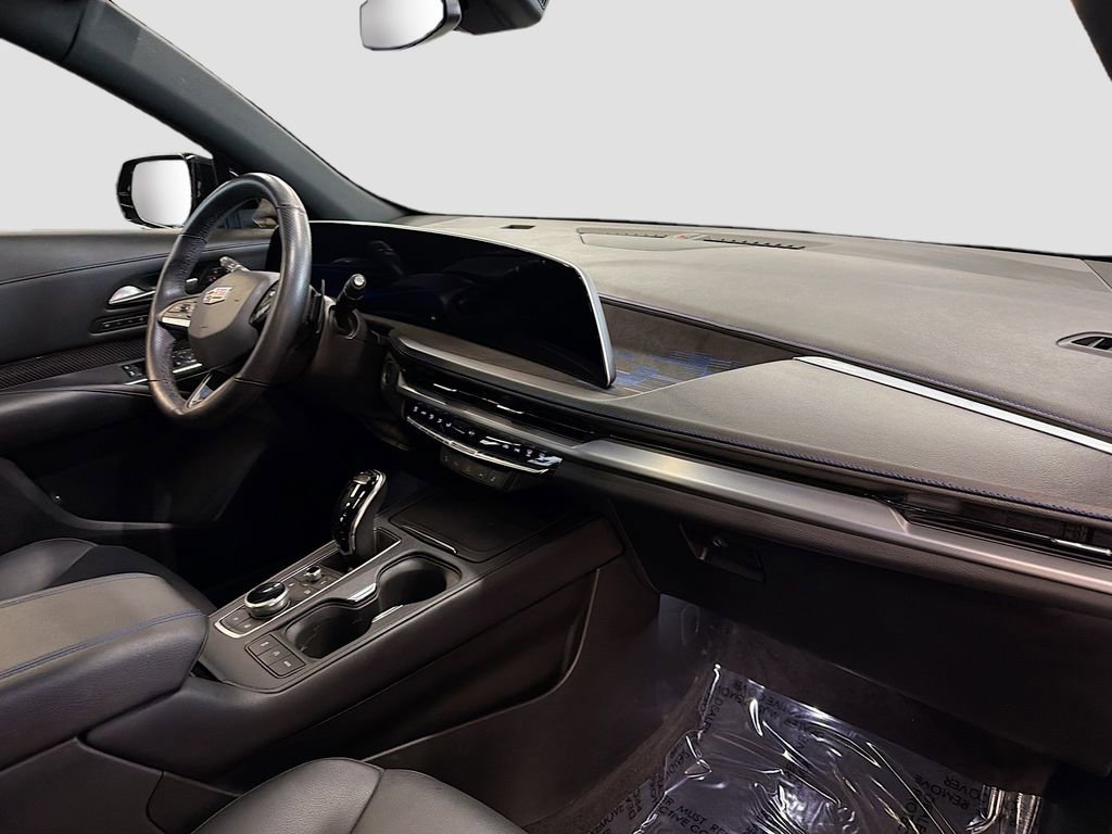 Certified 2024 Cadillac XT4 Sport image 29