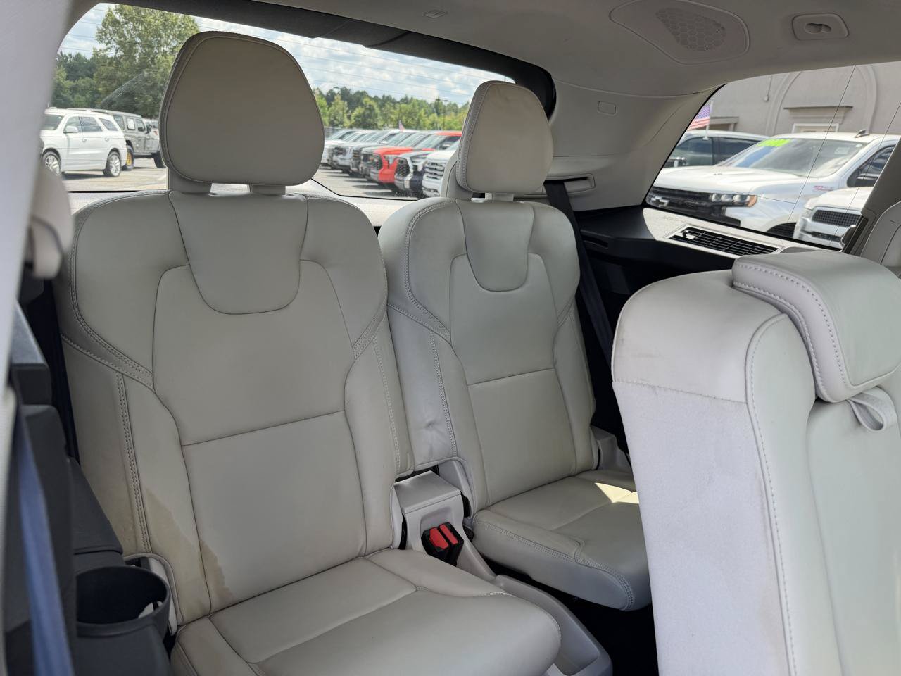 Used 2016 Volvo XC90 T8 Momentum w/ Vision Package AWD/4WD image 19