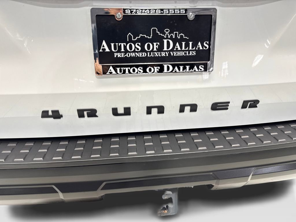 Used 2025 Toyota 4Runner SR5 AWD/4WD image 23