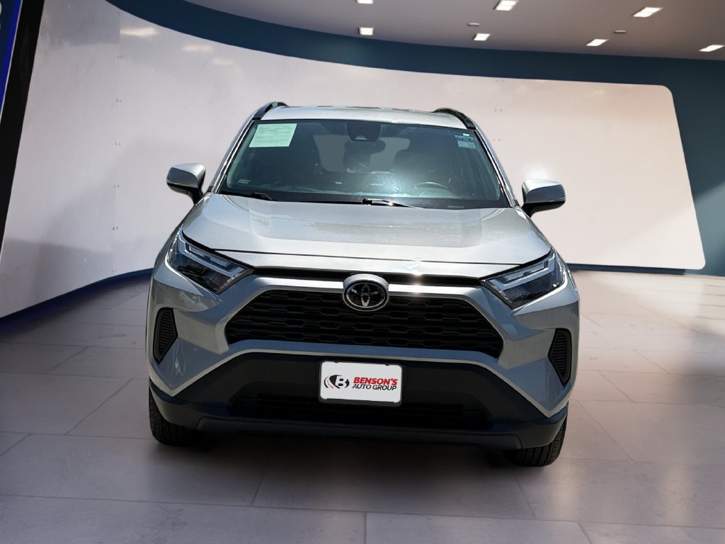 Used 2025 Toyota RAV4 XLE AWD/4WD image 8