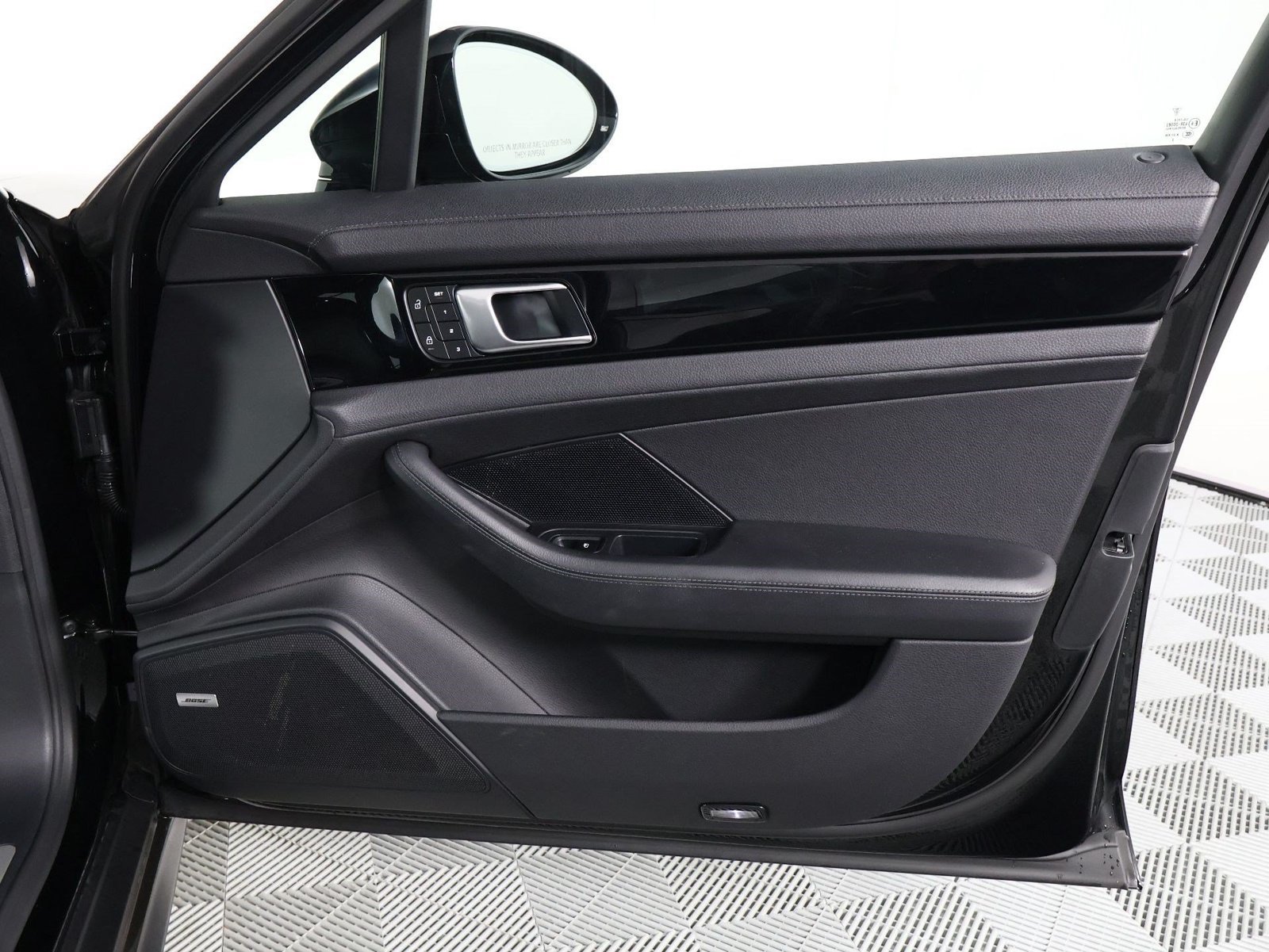 Certified 2023 Porsche Panamera RWD image 23