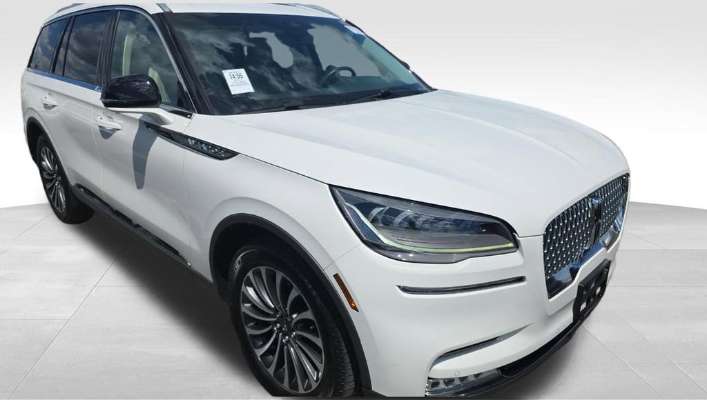 Used 2021 Lincoln Aviator Reserve w/ Elements Package Plus AWD/4WD image 3