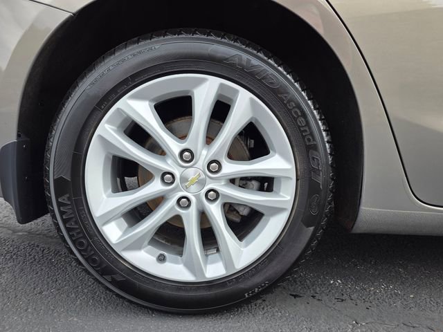 Used 2018 Chevrolet Malibu LT image 9