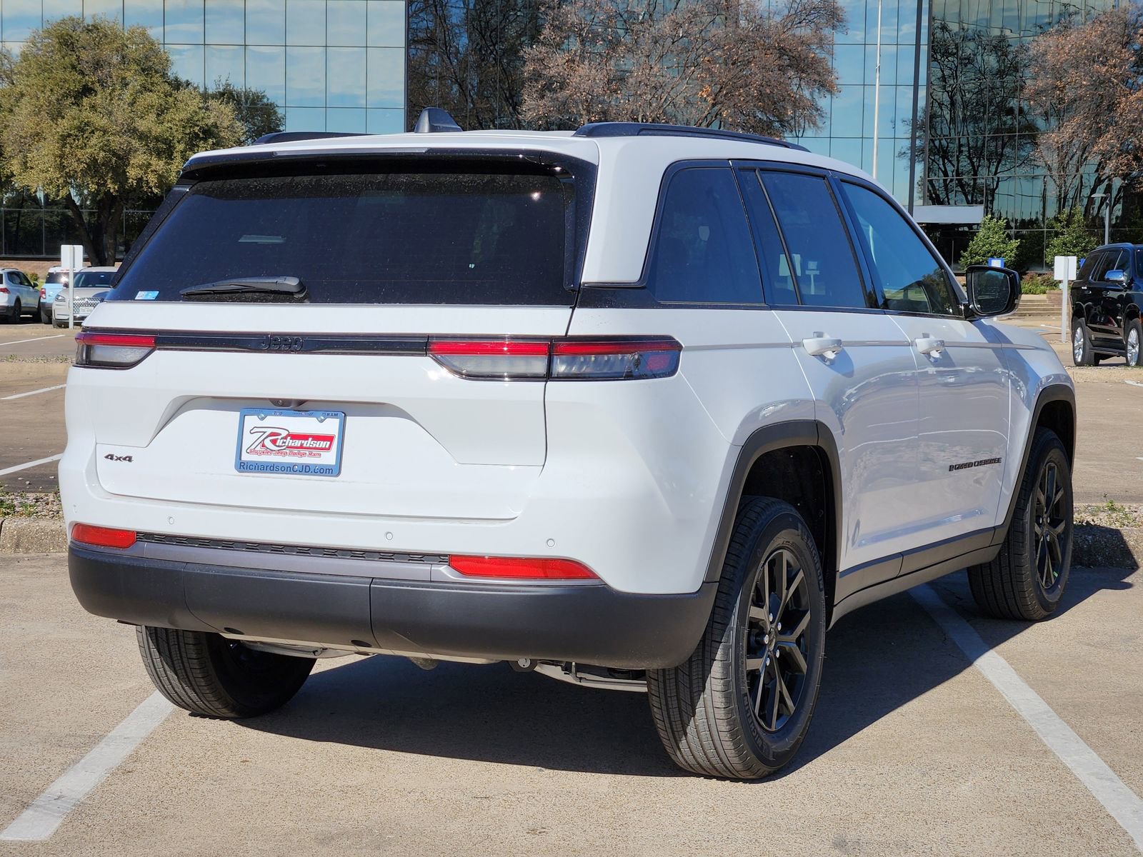 New 2026 Jeep Grand Cherokee Altitude AWD/4WD image 6