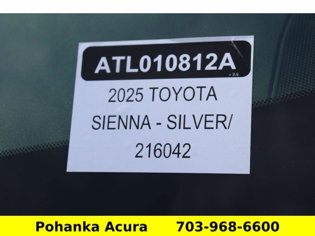 Used 2025 Toyota Sienna XLE Woodland Edition image 38