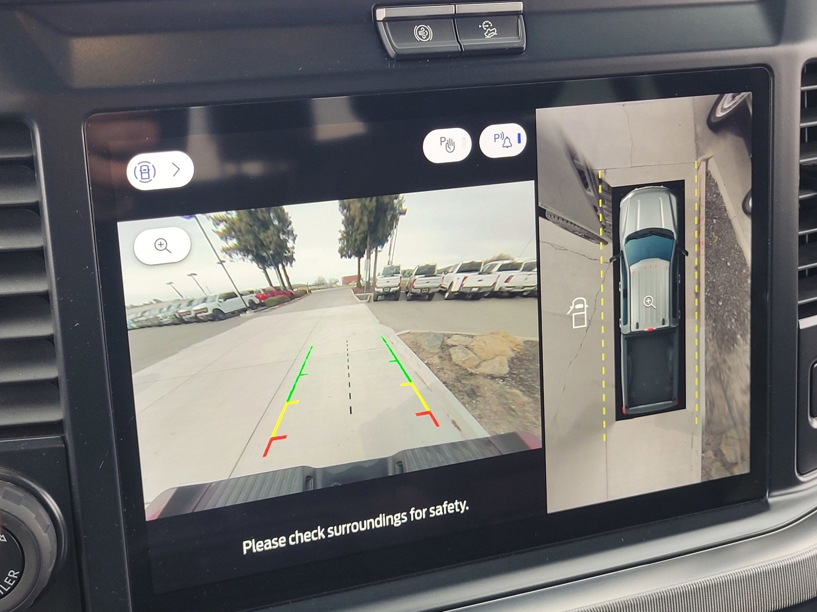 Used 2025 Ford F350 Platinum image 26