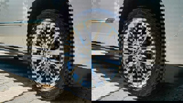 Used 2019 Cadillac Escalade ESV Premium Luxury image 35