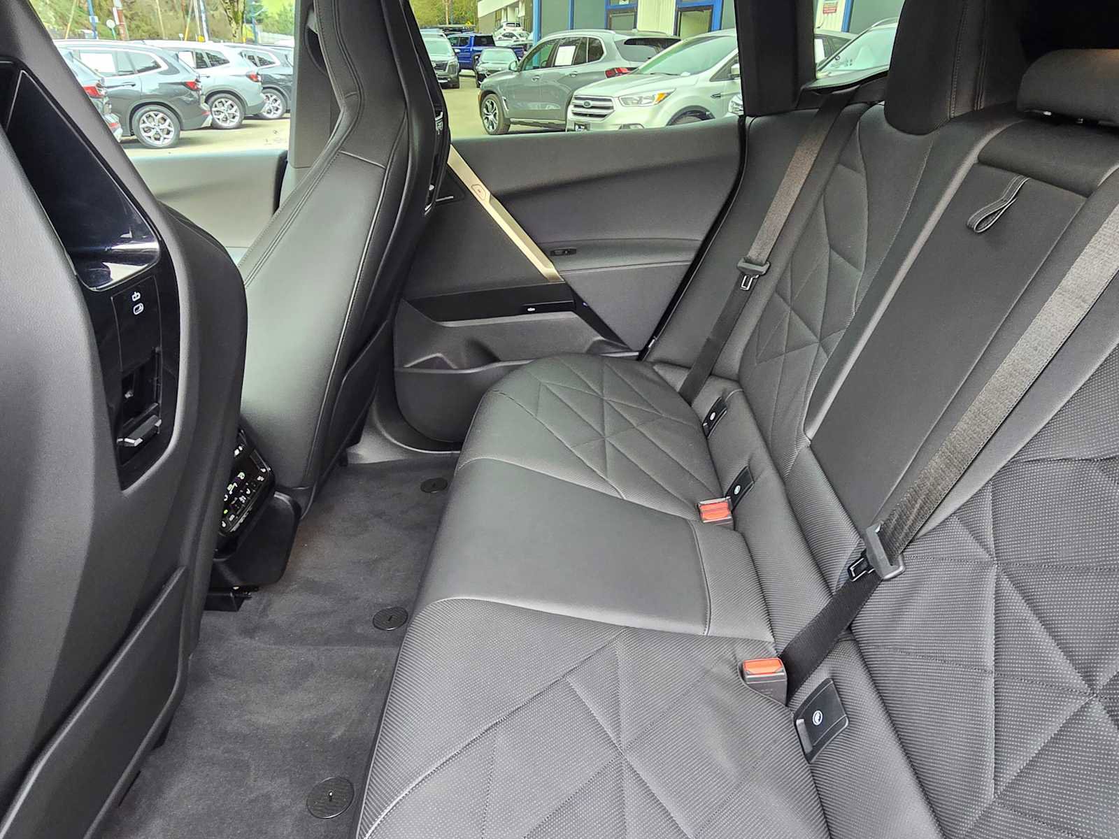 Used 2026 BMW iX xDrive45 w/ Executive Package image 16