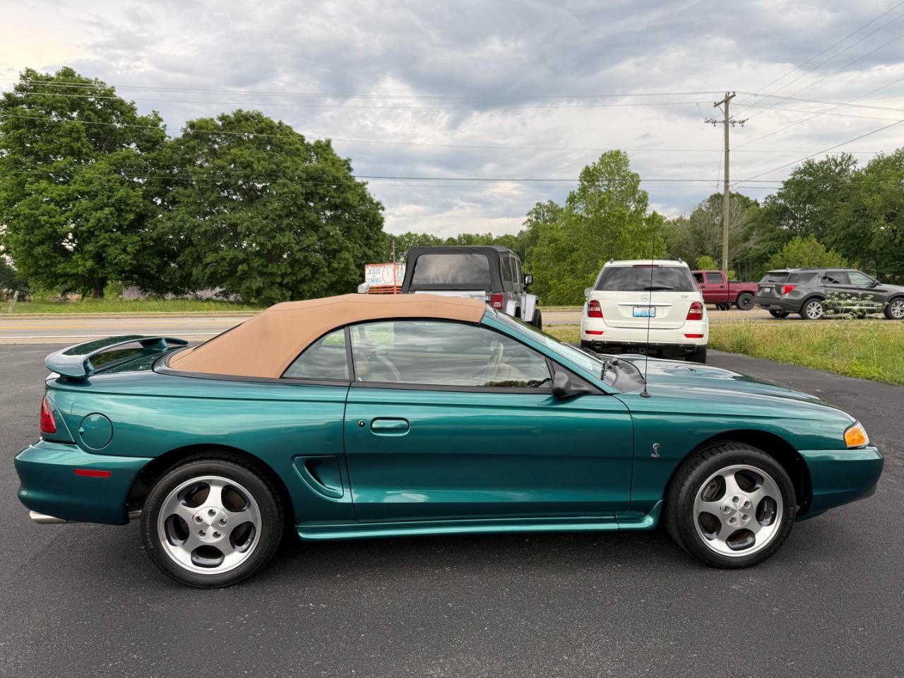 Used 1997 Ford Mustang Cobra RWD image 10