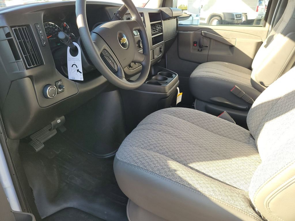 New 2025 Chevrolet Express 2500 w/ Driver Convenience Package image 10