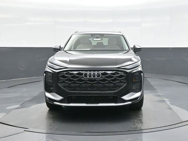 Used 2026 Audi Q3 quattro 2.0T w/ Driver Assistance Package AWD/4WD image 2