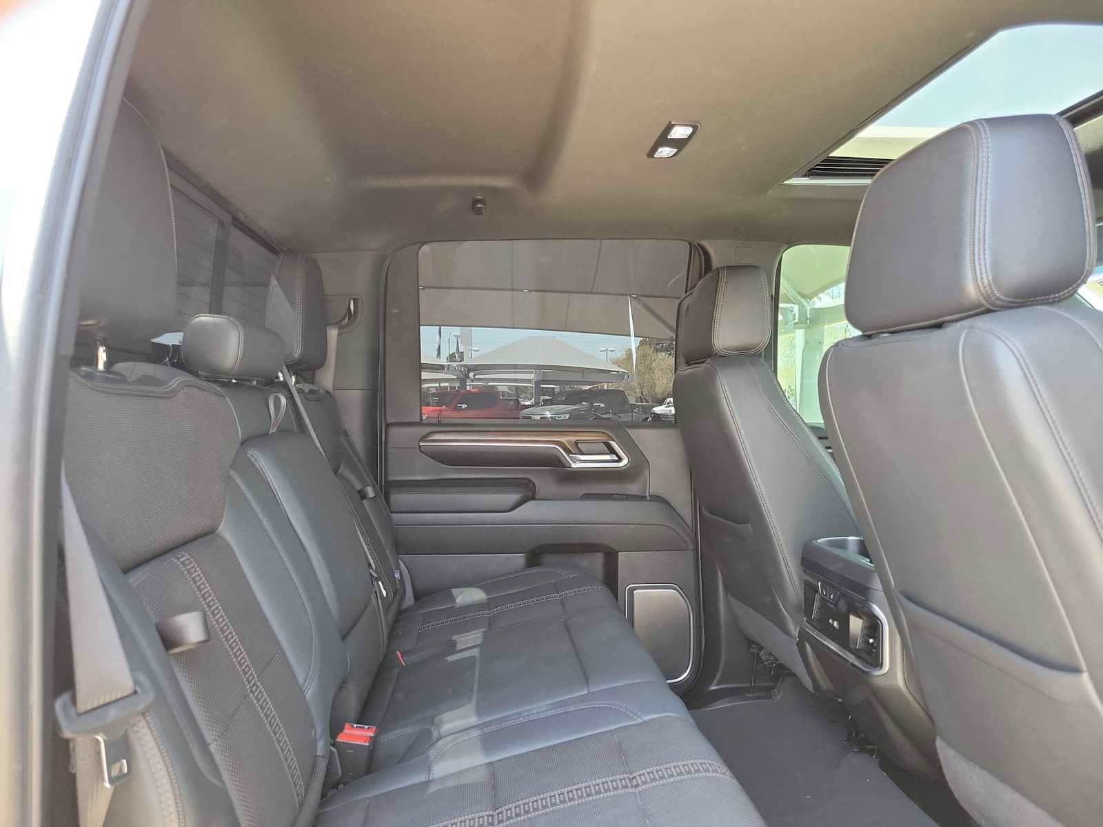 Used 2024 Chevrolet Silverado 3500 High Country w/ High Country Premium Package image 9