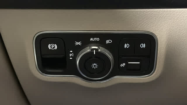 New 2026 Mercedes-Benz GLB 250 4MATIC image 17