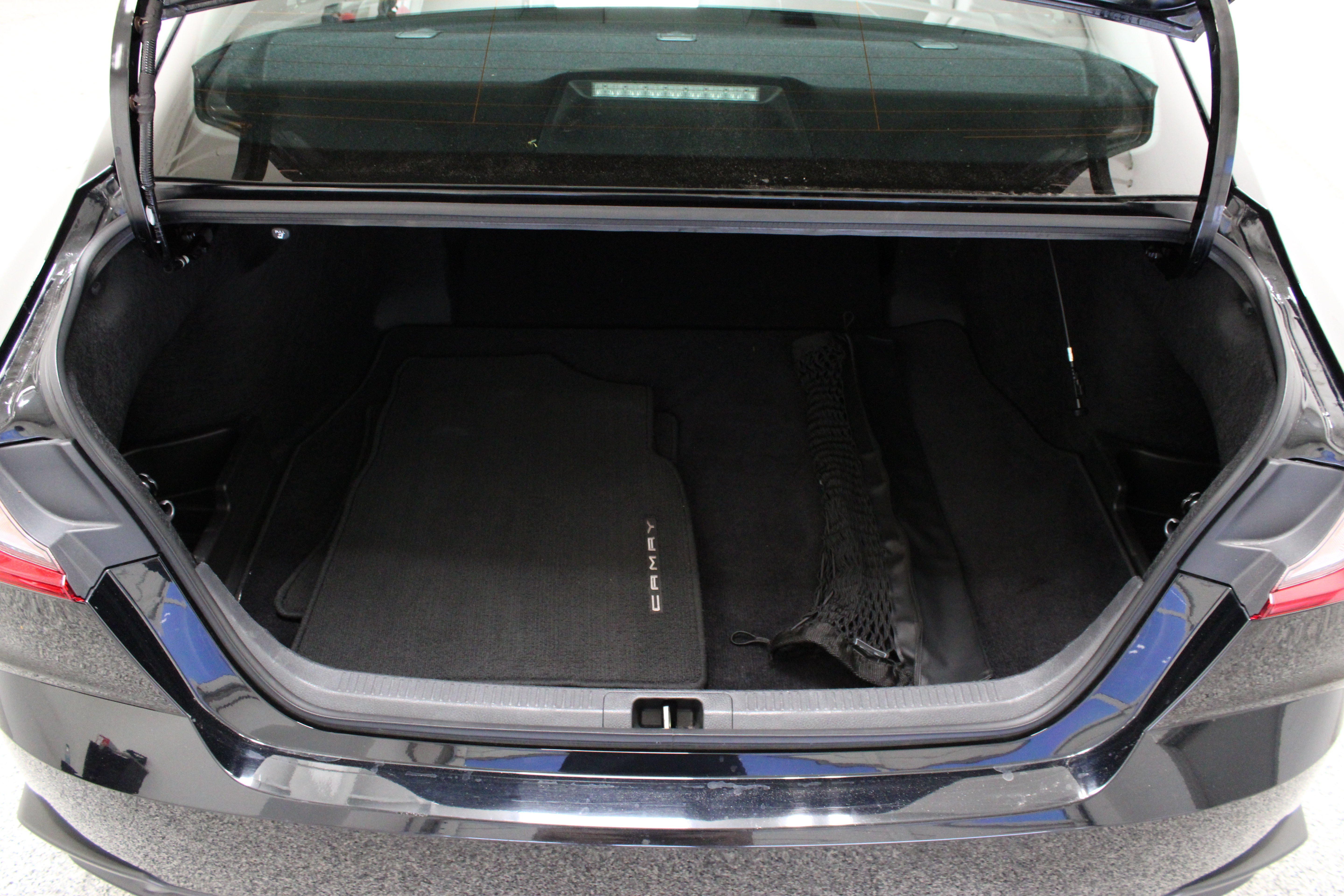 Used 2026 Toyota Camry SE w/ Convenience Package FWD image 31