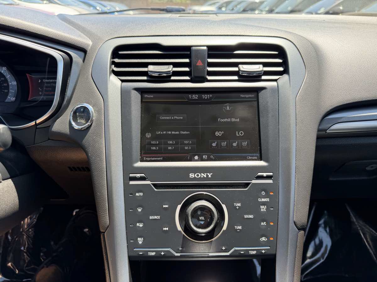 Used 2014 Ford Fusion Energi Titanium FWD image 20