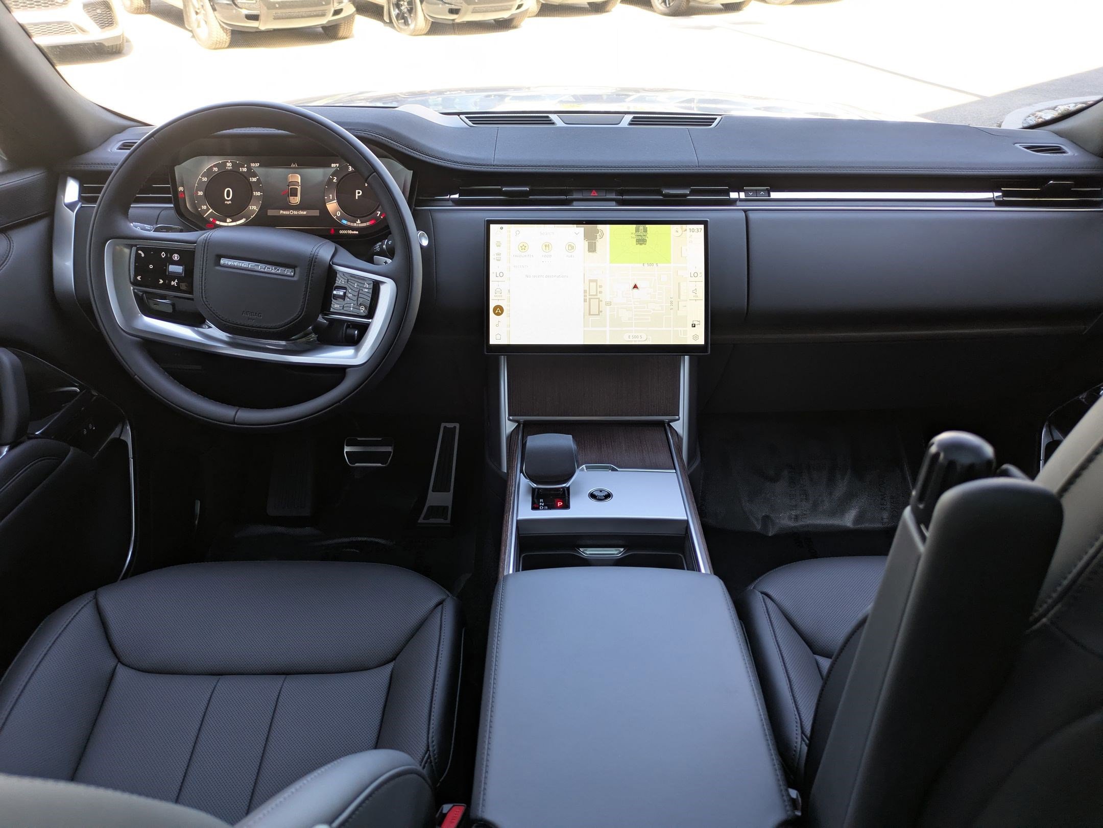 New 2025 Land Rover Range Rover Long Wheelbase SE image 26