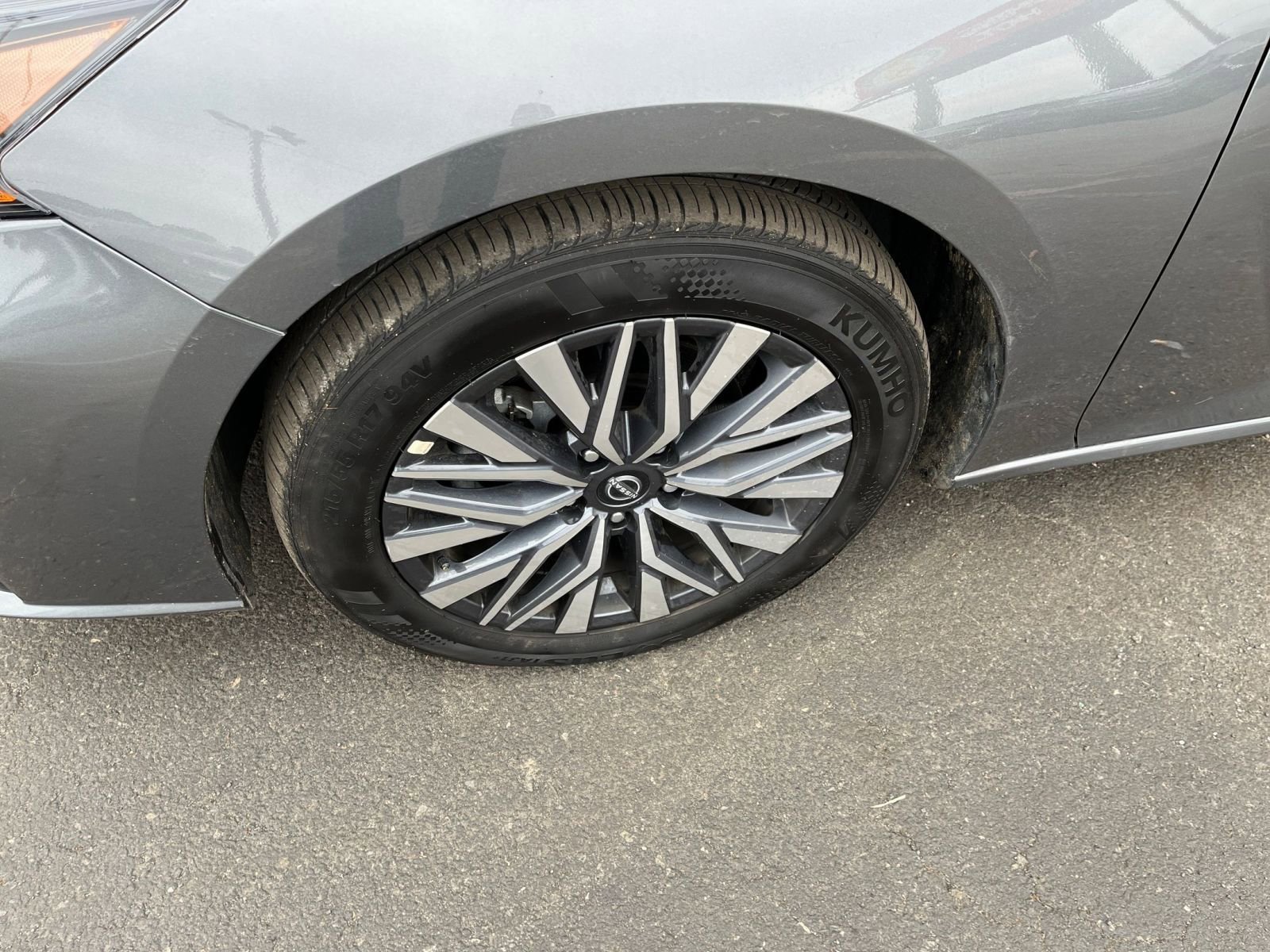 Used 2025 Nissan Altima 2.5 SV image 29