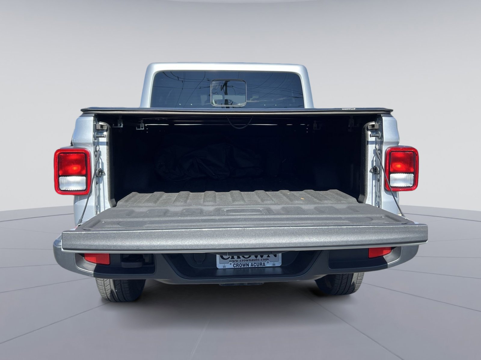 Used 2023 Jeep Gladiator Overland image 29