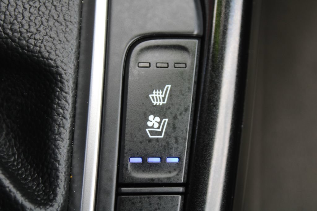 Certified 2023 Kia Forte GT w/ GT2 Package FWD image 40