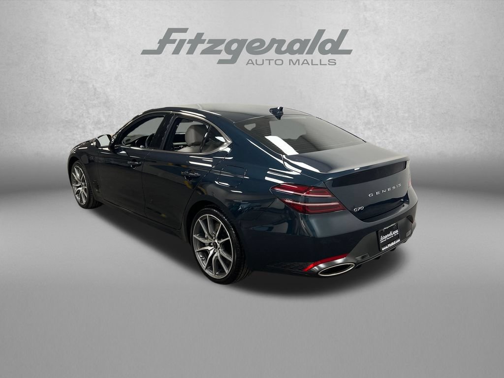 Used 2024 Genesis G70 2.5T RWD image 3