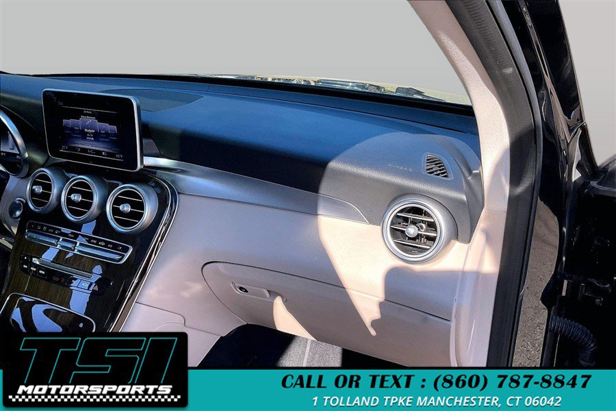 Used 2019 Mercedes-Benz GLC 300 4MATIC image 16