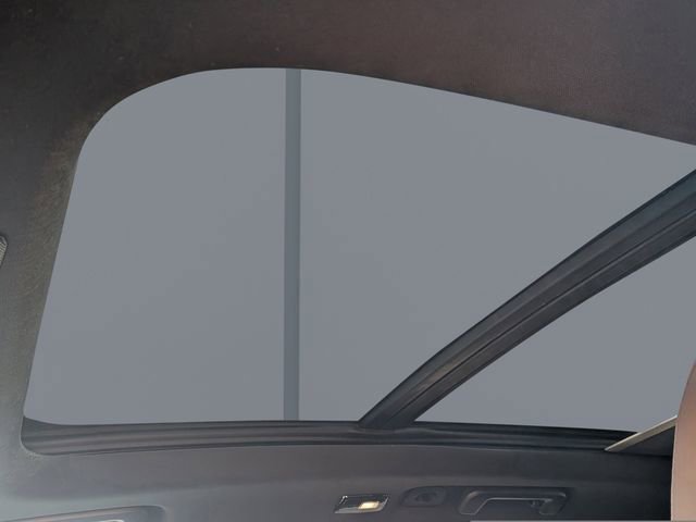 Used 2024 Volvo XC90 B6 Ultimate w/ Protection Package Premier image 19