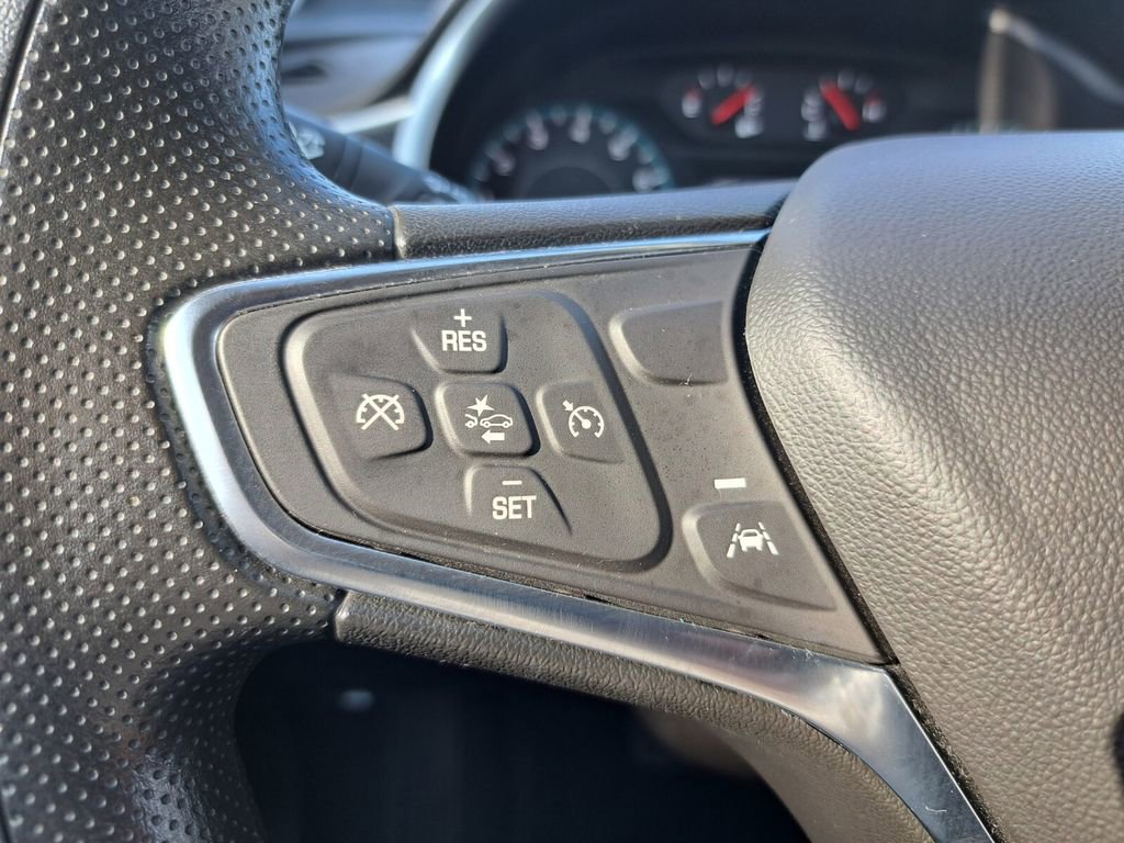 Used 2025 Chevrolet Malibu LT image 14