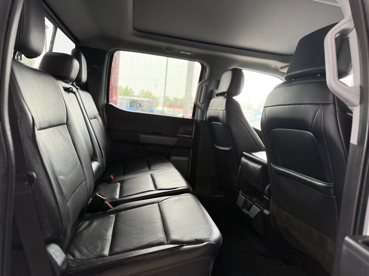 Used 2024 Ford F350 Lariat image 7