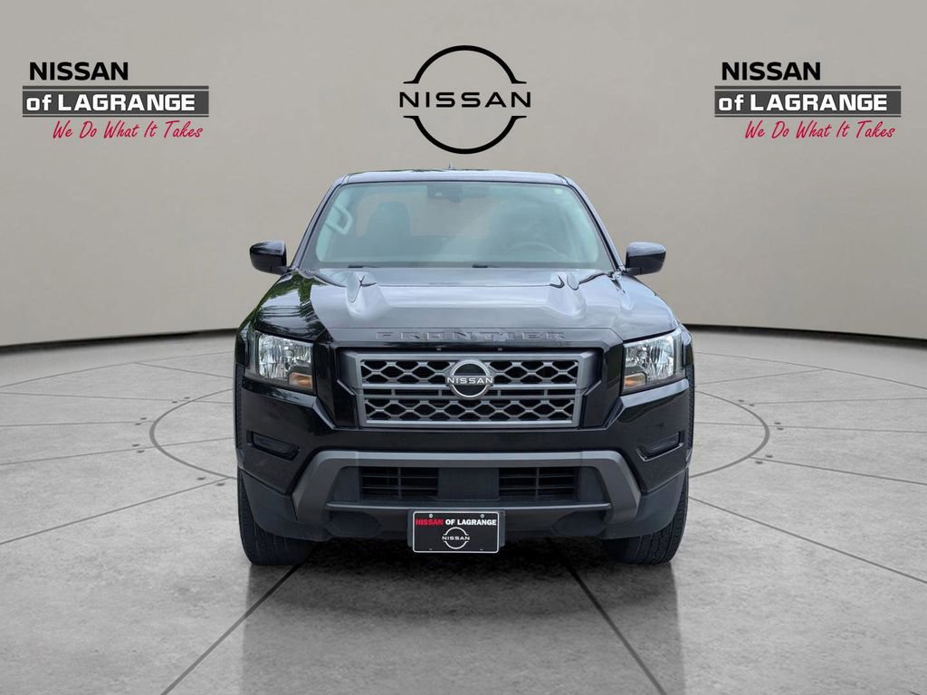 Used 2022 Nissan Frontier SV RWD image 2