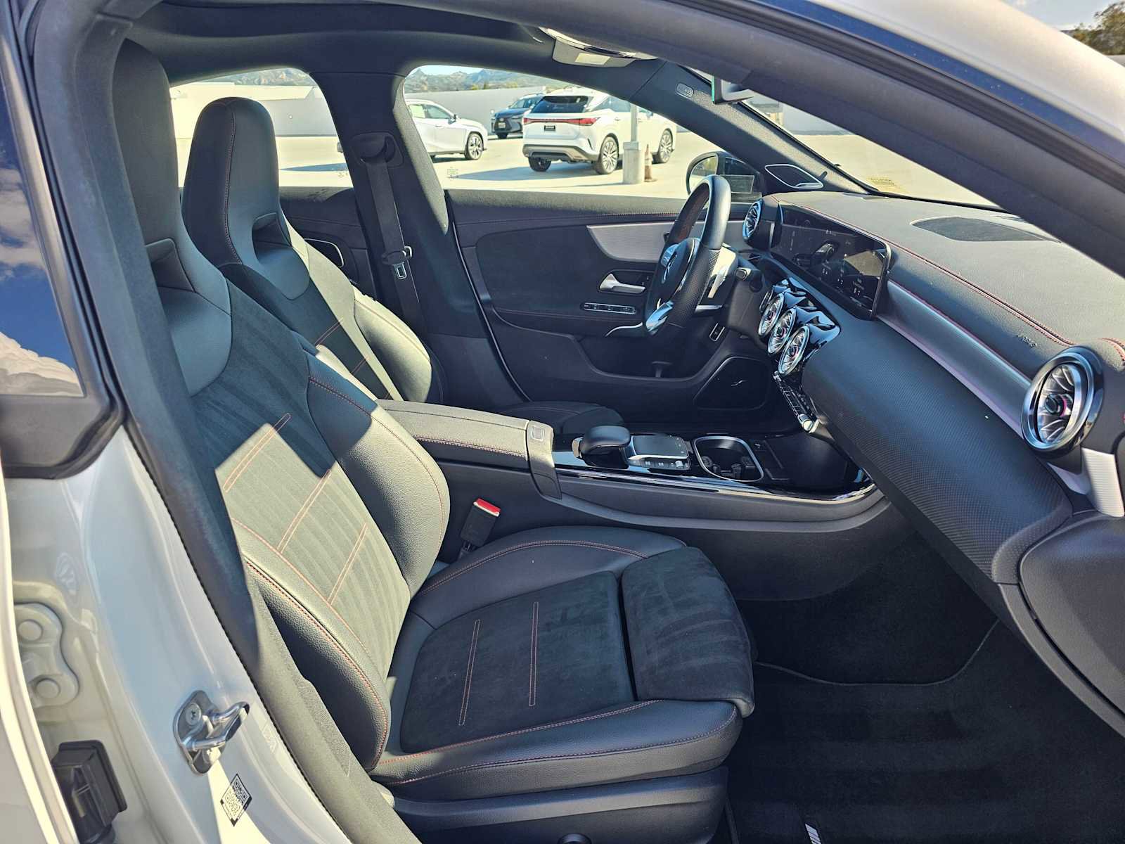 Used 2023 Mercedes-Benz CLA 250 image 10