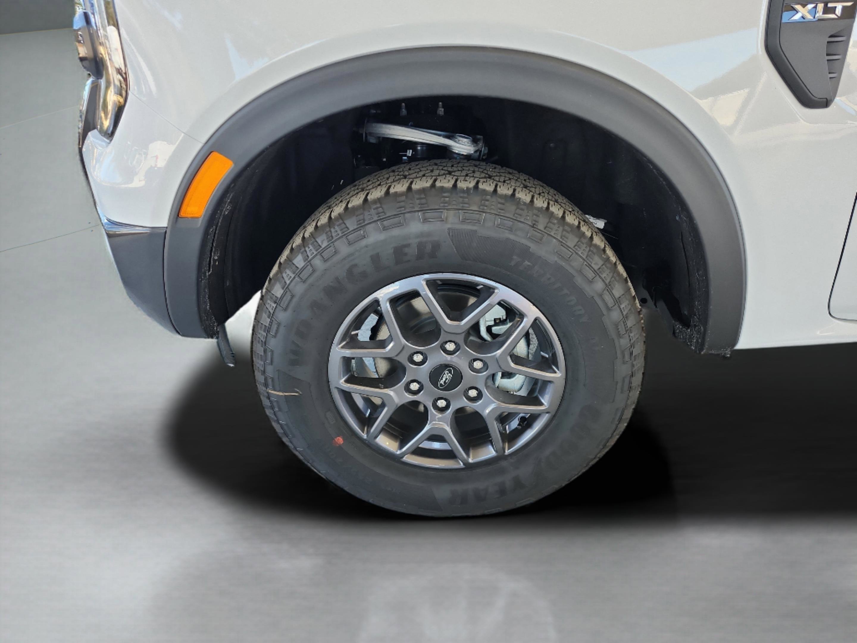 New 2025 Ford Ranger XLT w/ Trailer Tow Package RWD image 10