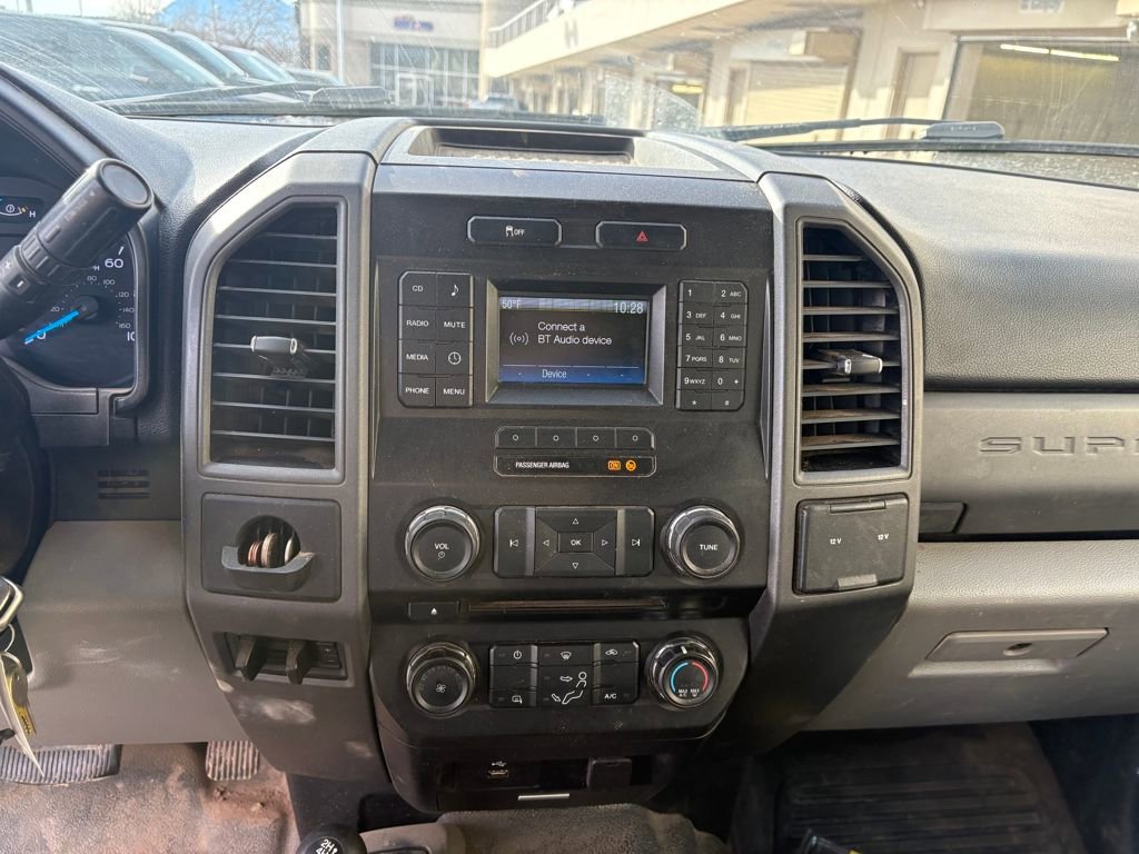 Used 2017 Ford F550 XL image 19