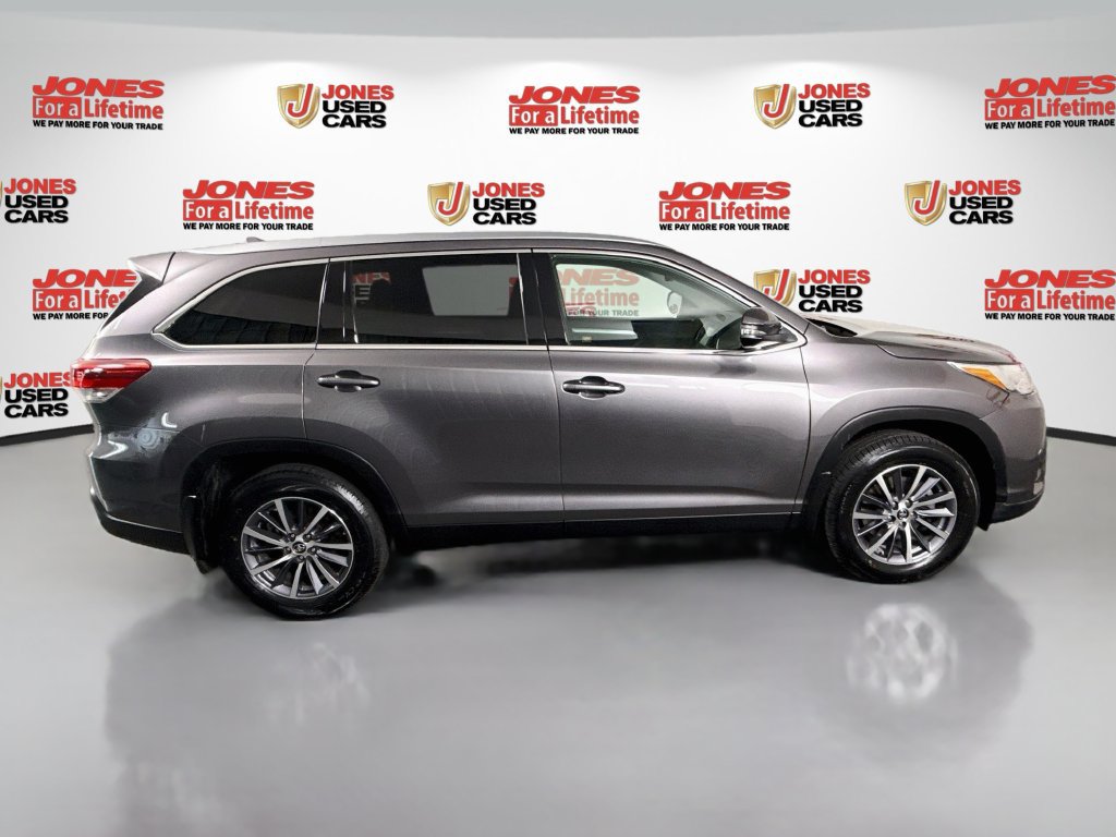 Certified 2019 Toyota Highlander XLE AWD/4WD image 17