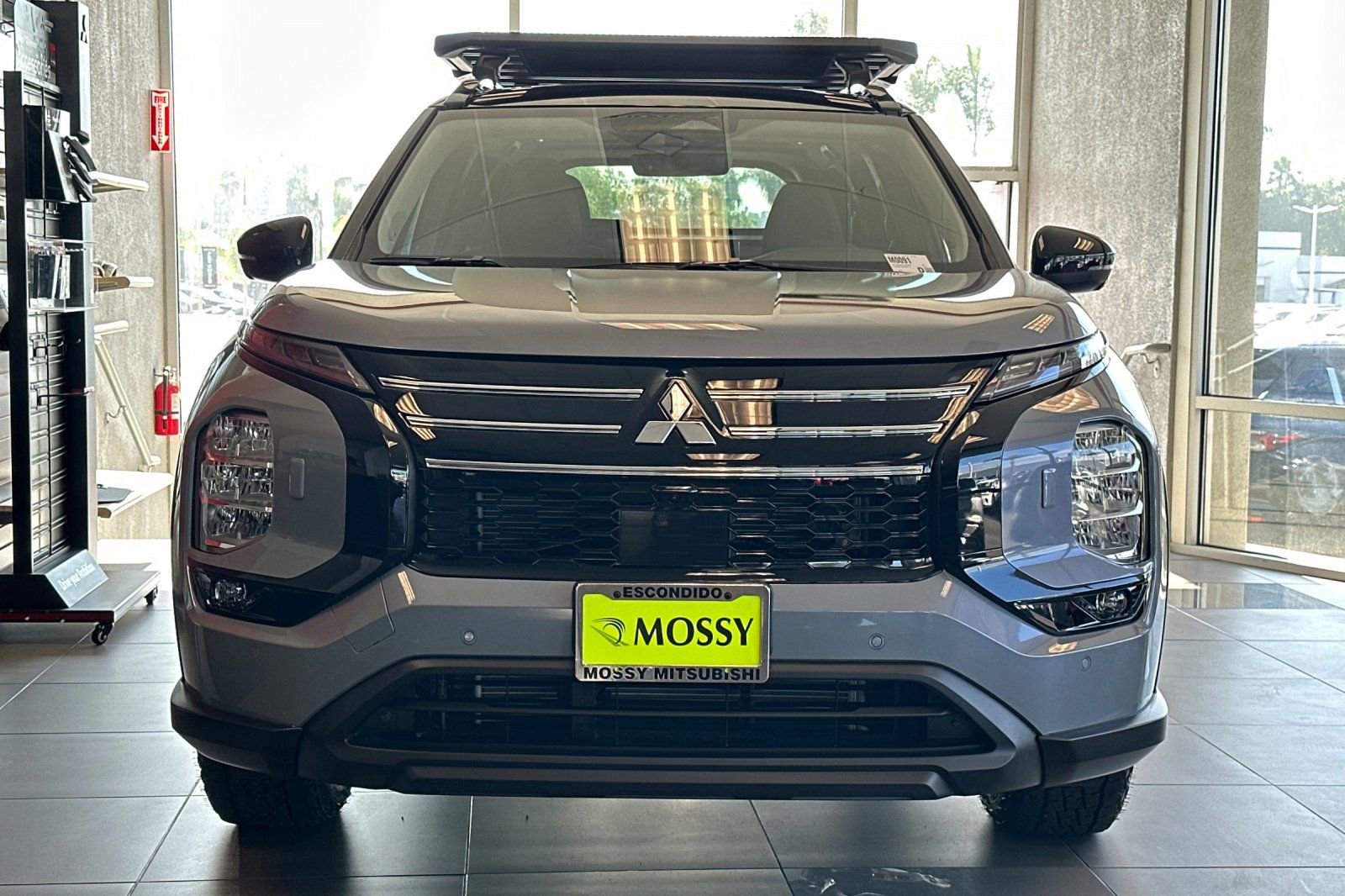 New 2025 Mitsubishi Outlander SE image 8